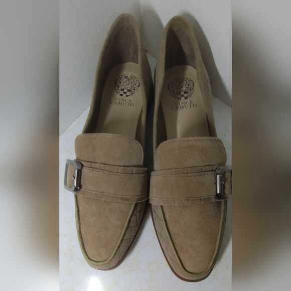 Vince Camuto Shoes - Vince Camuto Tan Women's Loafers Size (9) New Without Box